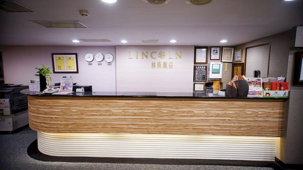 Lincoln Hotel Тайнан Екстериор снимка