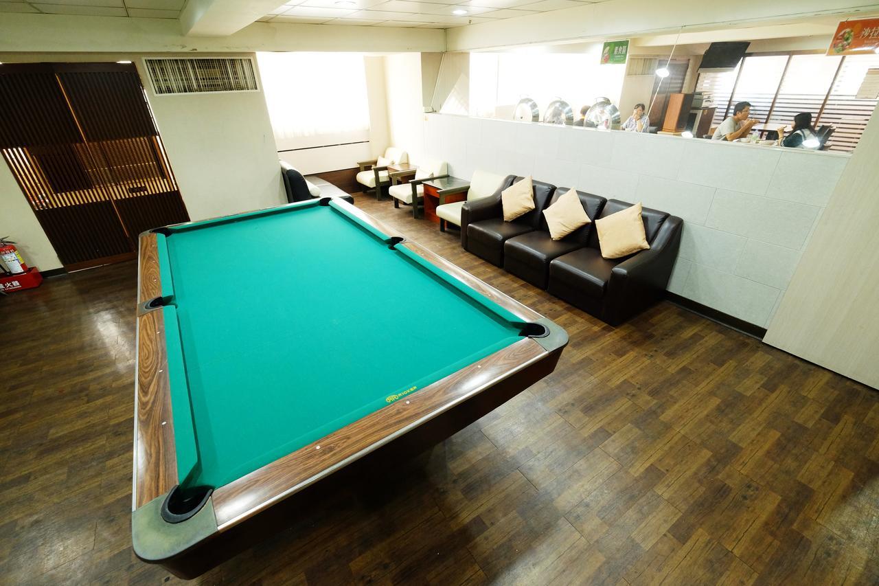 Lincoln Hotel Тайнан Екстериор снимка